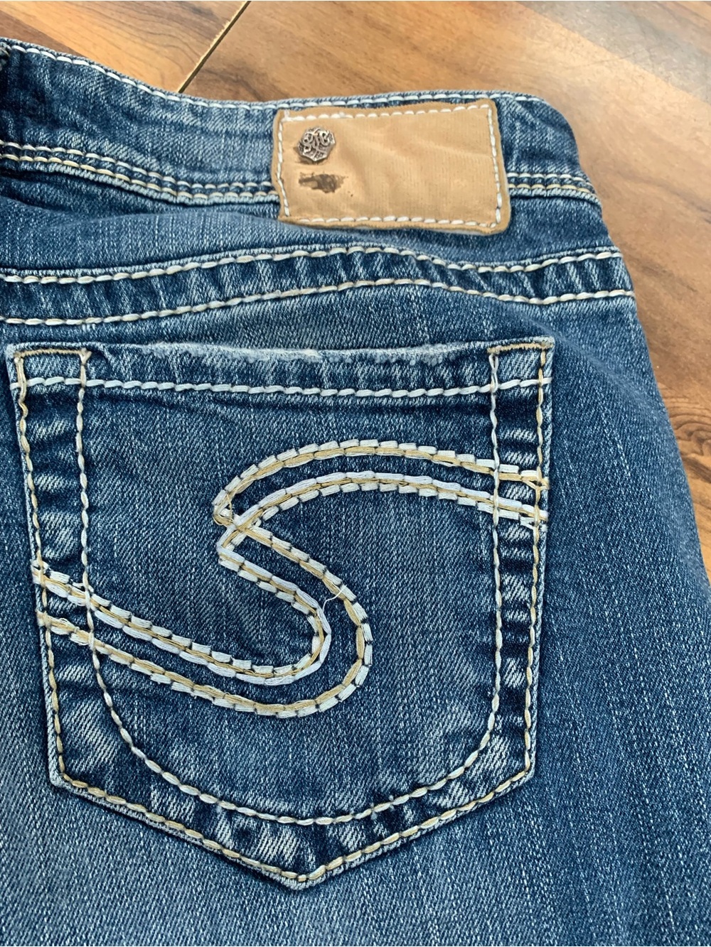 Silver Jeans Natsuki Capri Women's 29 W X 26 L Mid Rise Medium Wash